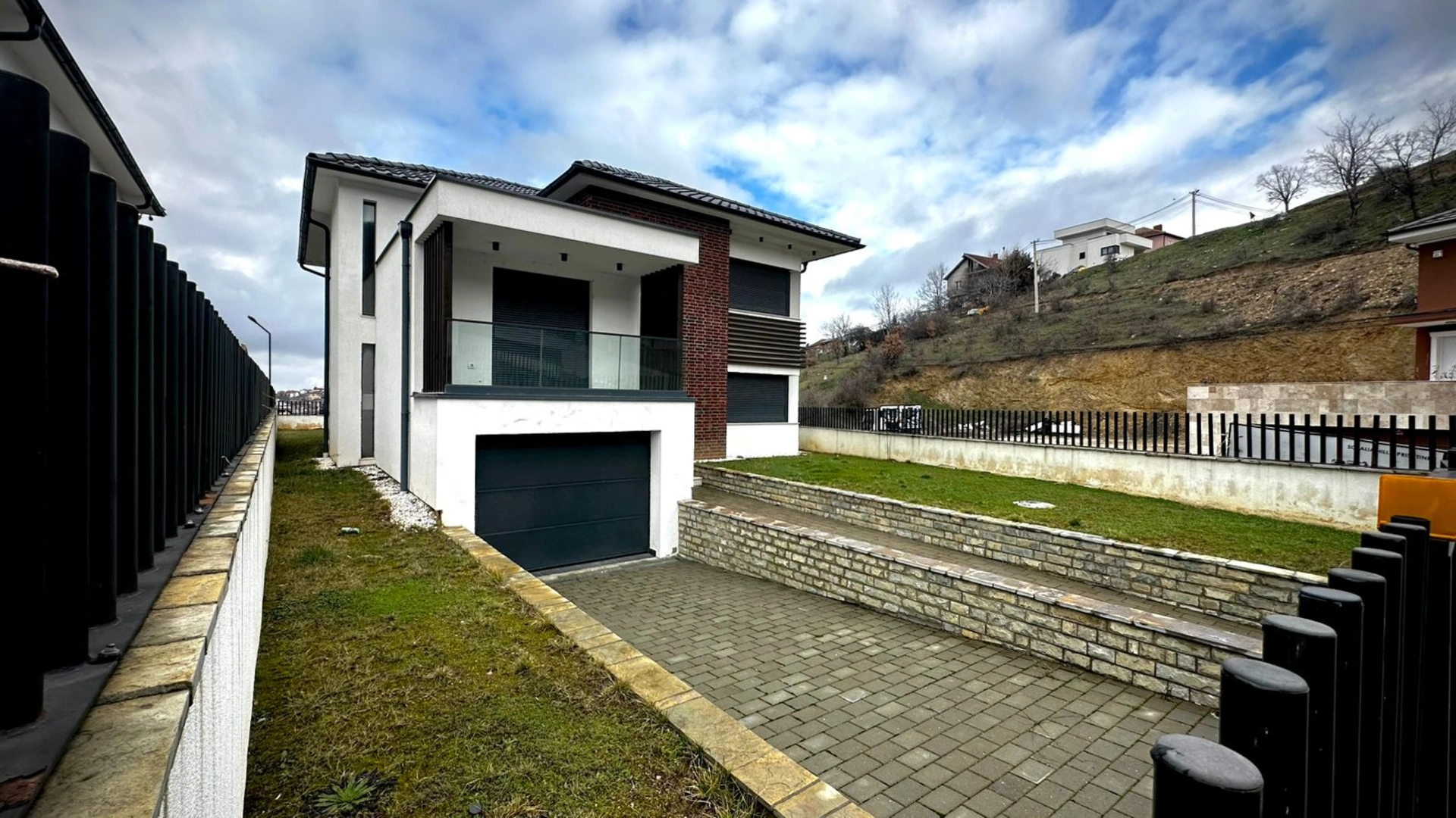 Shtëpi në SHITJE – 332 m² | Sofalia Hills, Prishtinë
