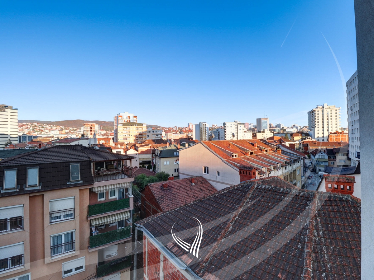 Banesë me 3 dhoma gjumi në shitje në lagjen Tophane – ENG Invest 2