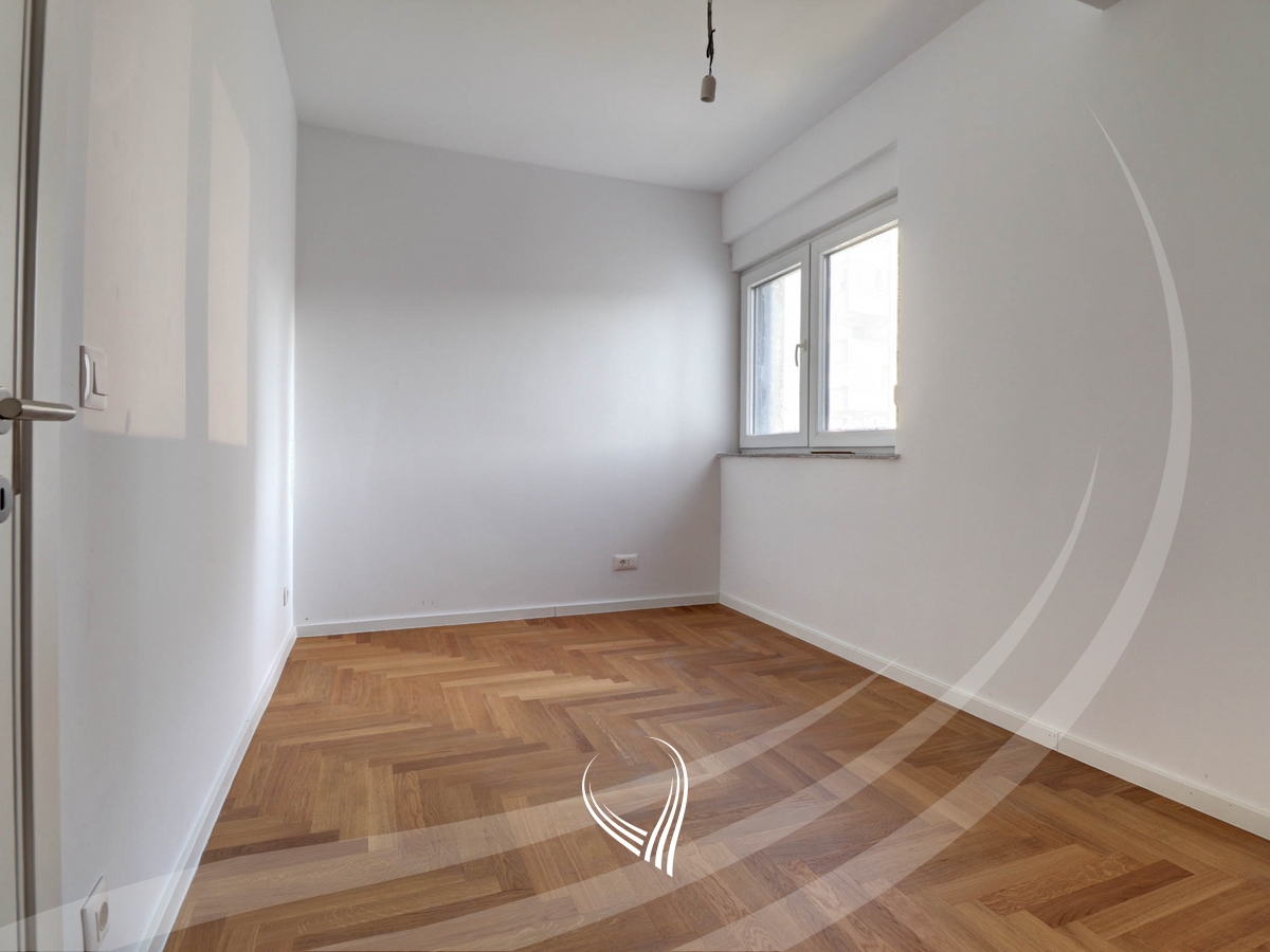 Banesë me 3 dhoma gjumi në shitje në lagjen Tophane – ENG Invest 5