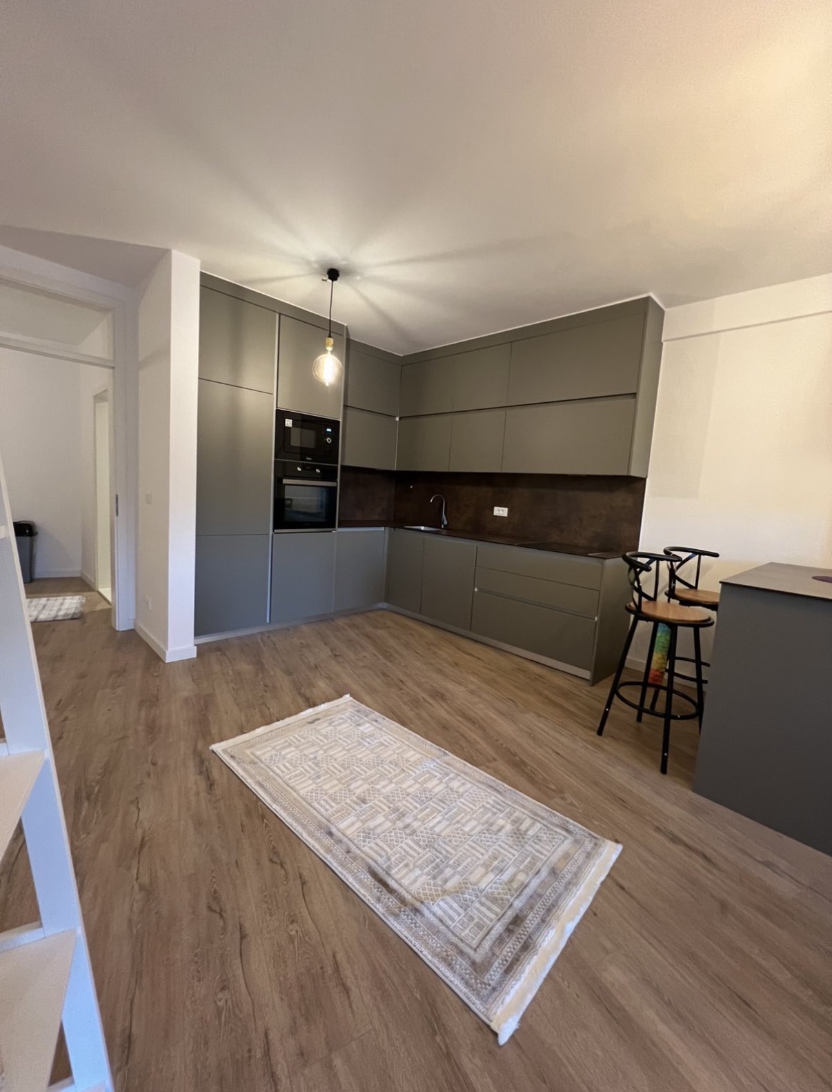 Banes me qira ne Mati 1 2