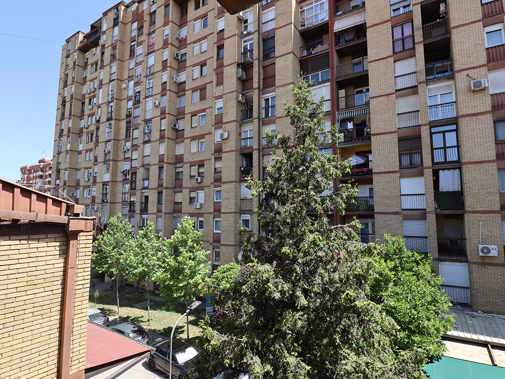 Banesë në shitje 96m² në Dardani / Sante