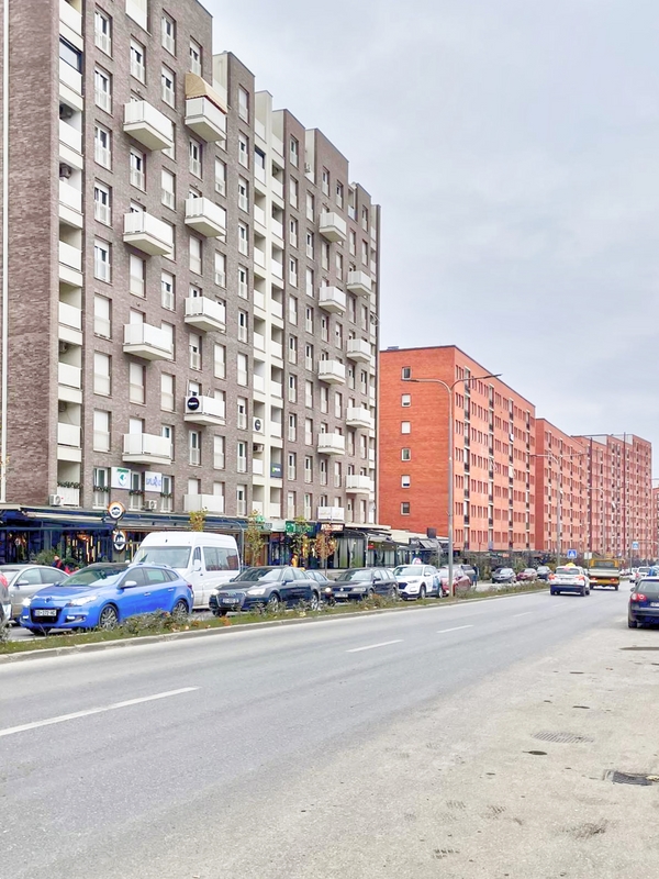 Lokal në shitje 300m2 në Rrugën B