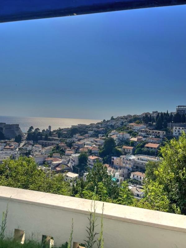 Banesë në shitje 73m² në Ulqin