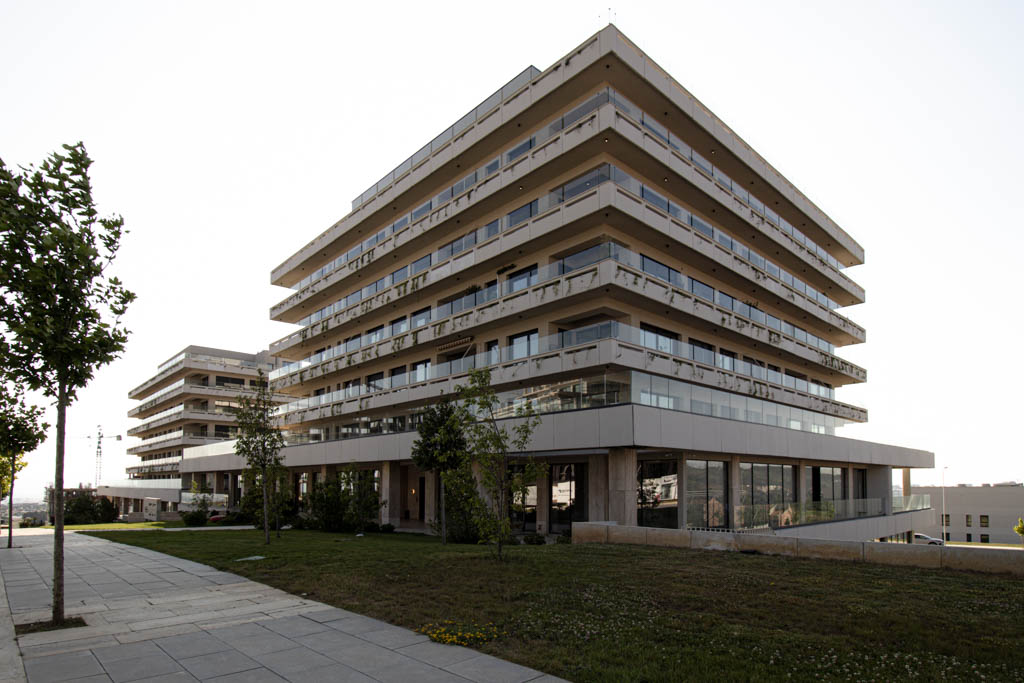 Banesë në shitje 190.57m² + 135.56m² tarracë në Marigona Hill