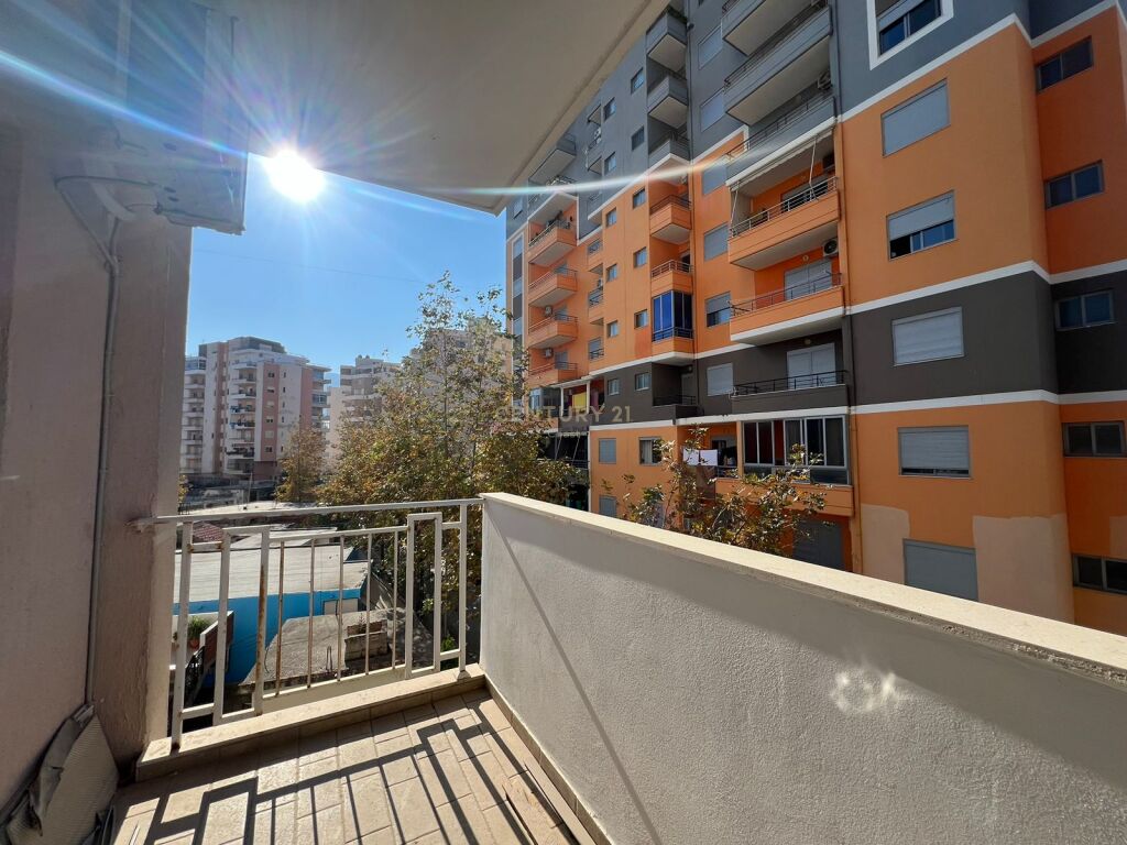 Lokacion Premium në Vlorë | Apartament 3+1+2+2 vetëm 1650 €/m² – Lungomare 1