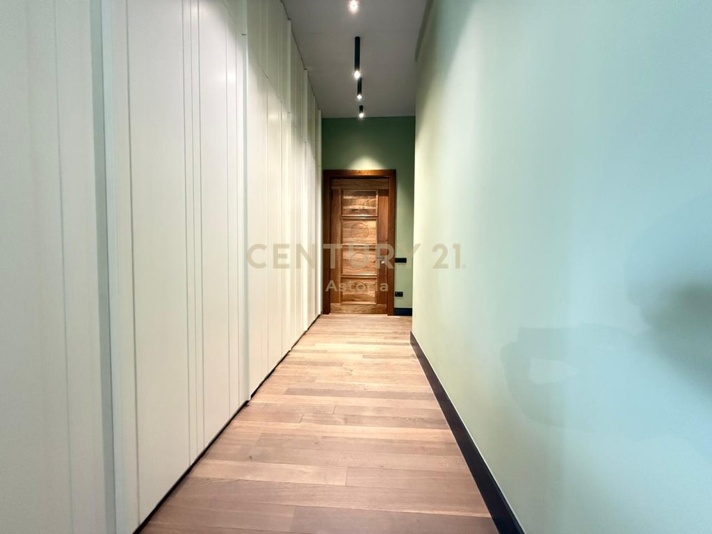 Ulet cmimi!!! Penthouse Modern 200m² me Qira në Astir – Super Hapësirë, Stil Luksoz & Privatësi Maksimale