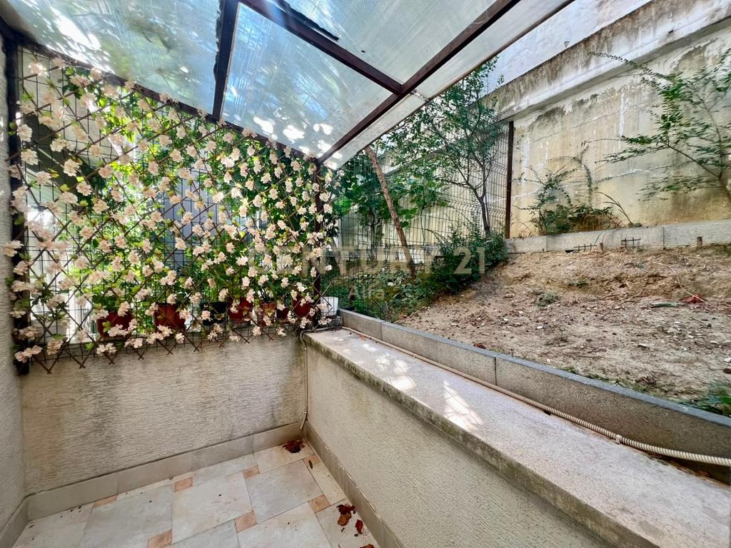 SHITJE, APARTAMENT 1+1 ME OBORR, KOPSHTI BOTANIK