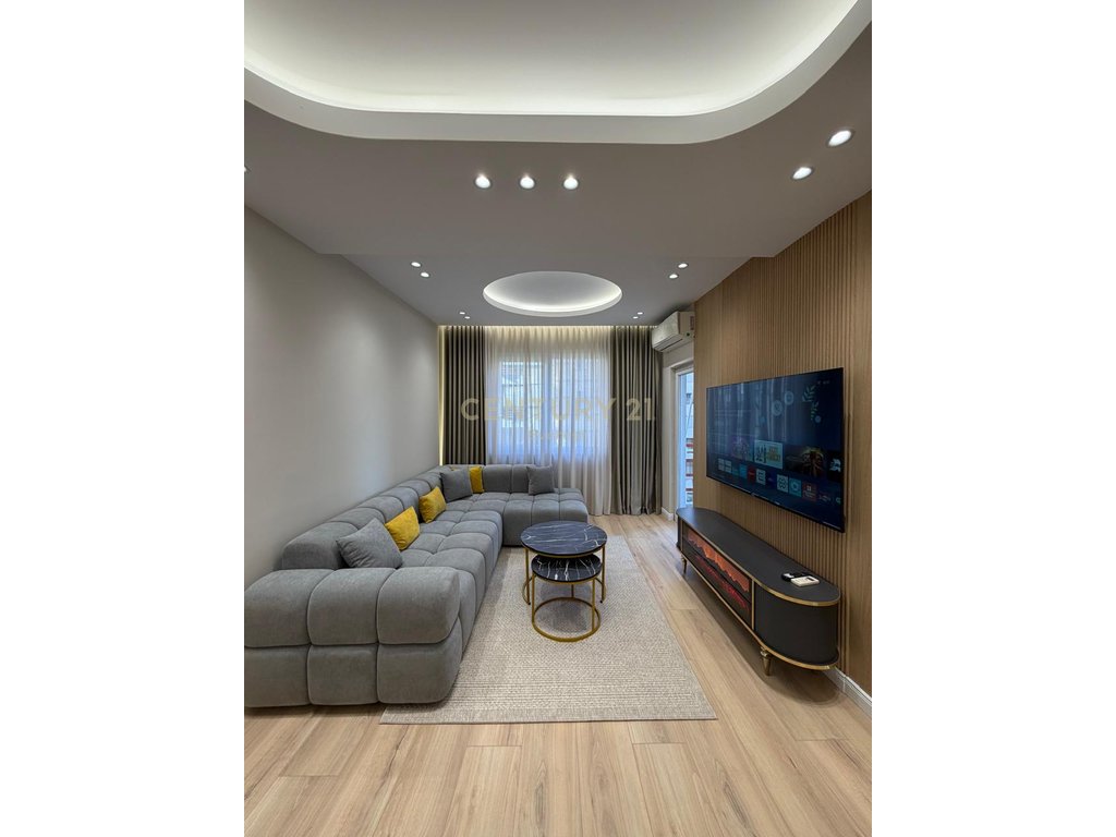 ASTIR-BAR ARTISTI, SHESIM APARTAMENT 2+1+2