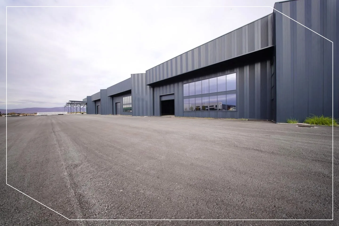 Depo me qira 1158m² afër Marigona Residence, Prishtinë